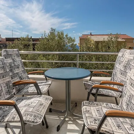 Apartment Vela *