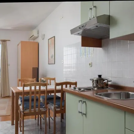 Apartment Vela *