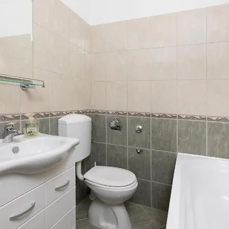 Apartment Vela Tucepi